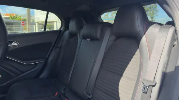 Mercedes-Benz GLA 200 d AMG Line 11