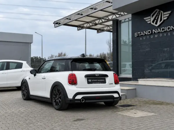 MINI 3 Portas Cooper Auto 8