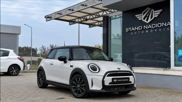 MINI 3 Portas Cooper Auto 3