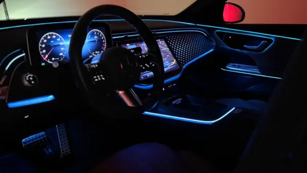 Mercedes-Benz E 300 de AMG Line 16