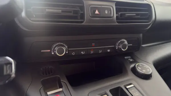 Citroen e-Berlingo 50 kWh M Feel 8