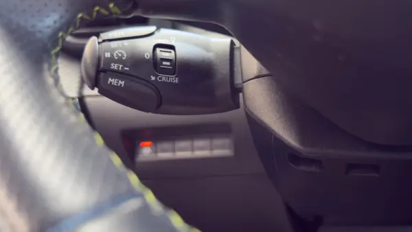 Peugeot e-2008 50 kWh GT 21