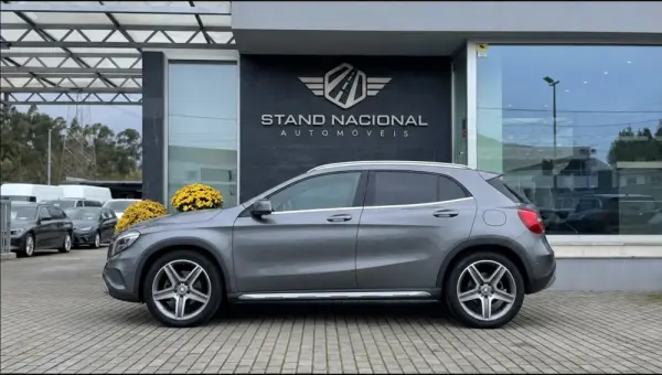 Mercedes-Benz GLA 200 d AMG Line 7