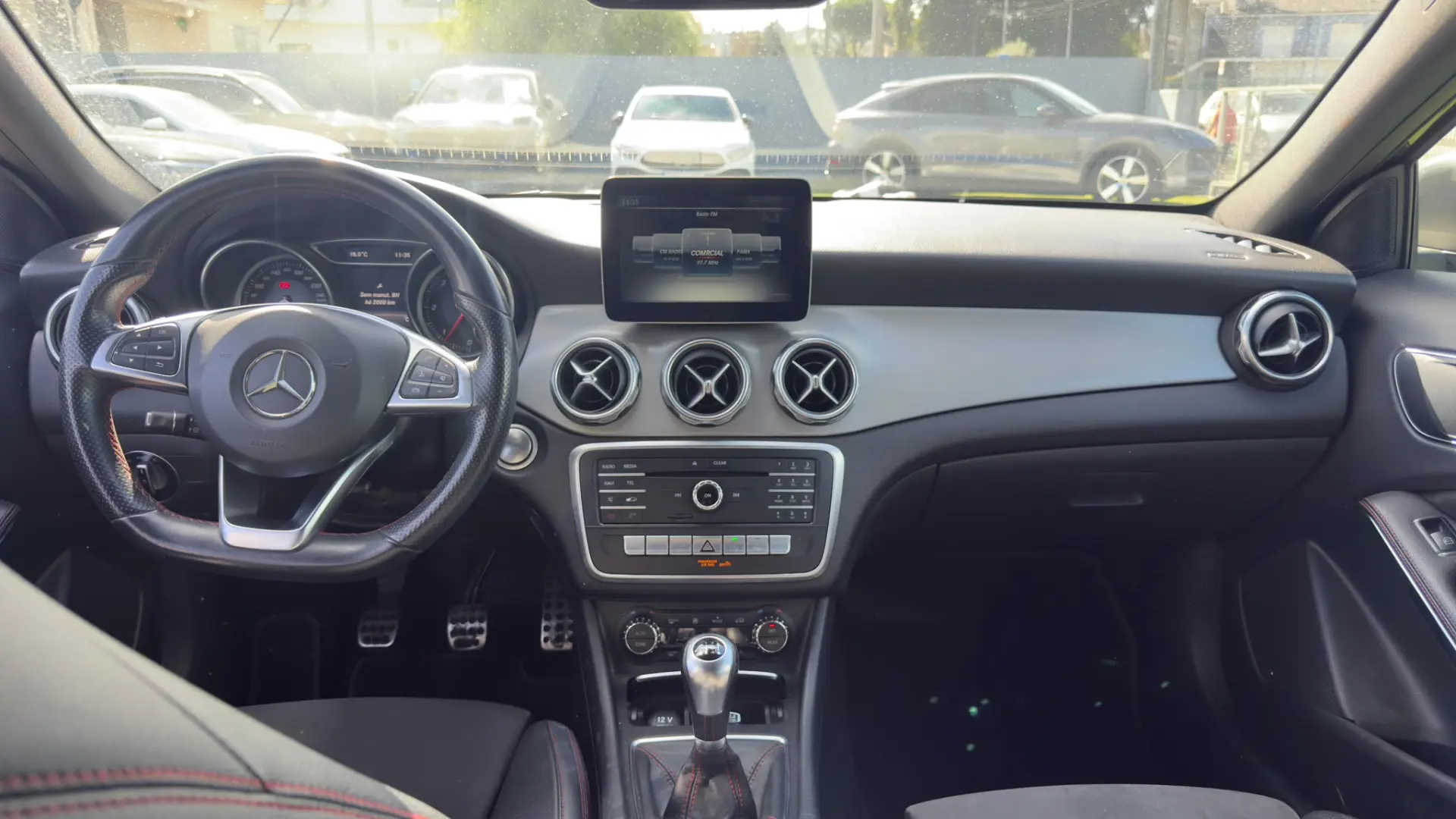 Mercedes-Benz GLA 200 d AMG Line 13