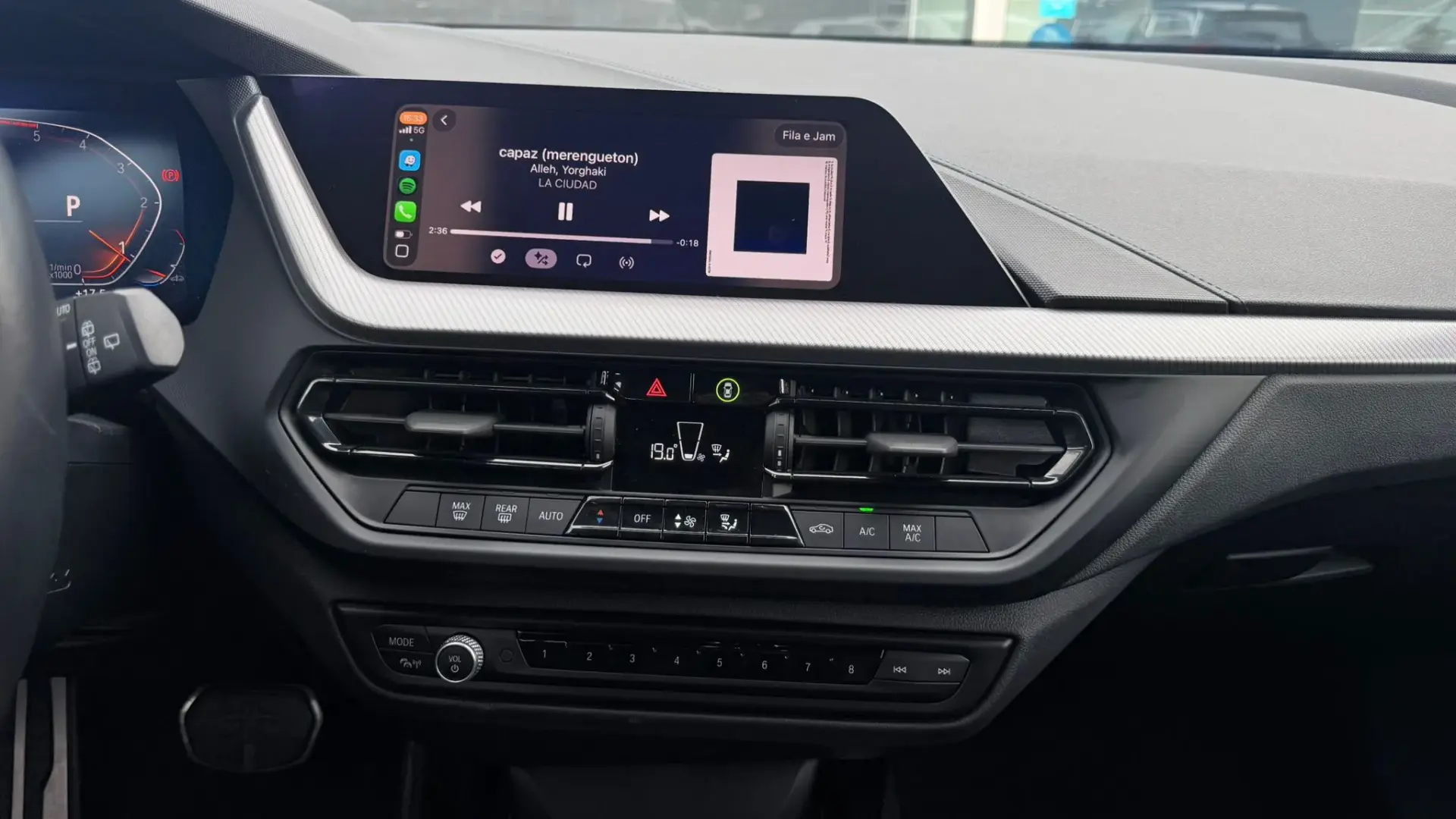 BMW 116 d Pack Desportivo M Auto 16