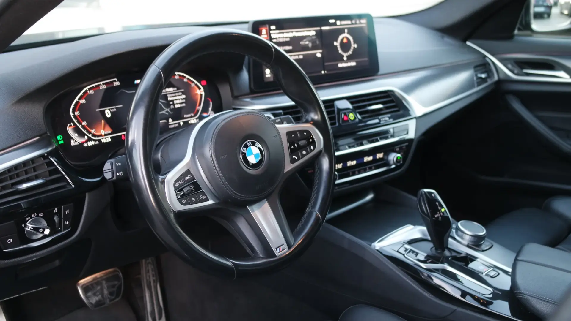 BMW 520 d Pack Desportivo M Auto 11