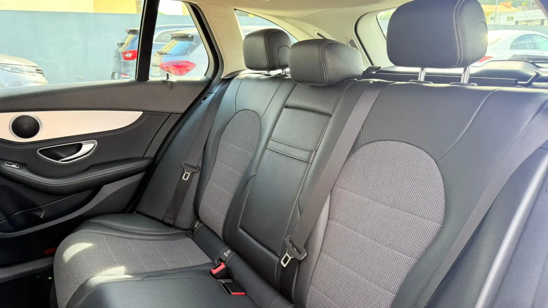 Mercedes-Benz C 180 BlueTEC Avantgarde 13