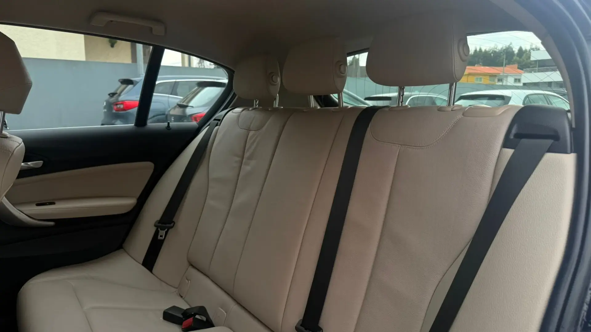 BMW 116 d Aut. Advantage 14