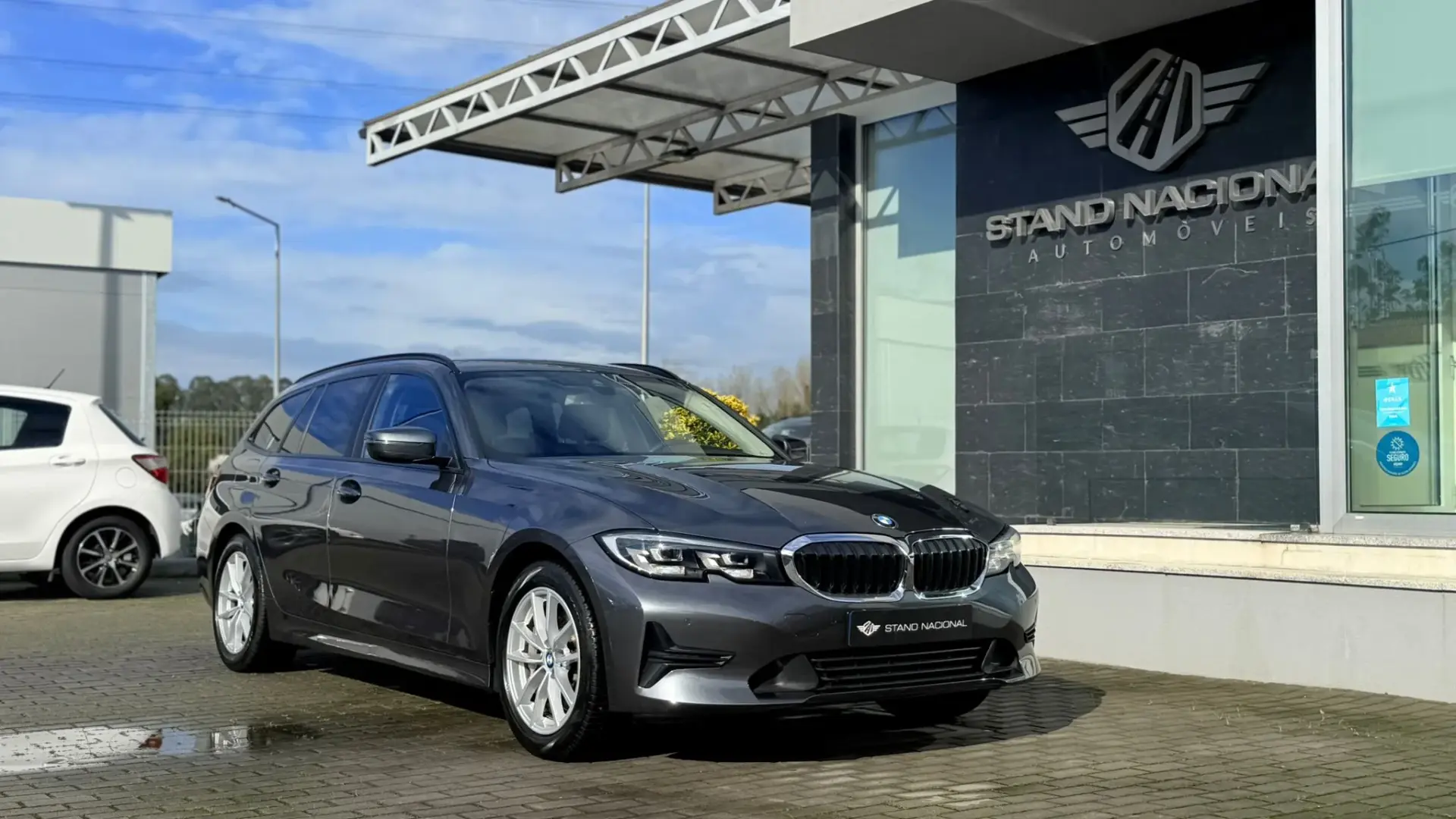 BMW 330 e Corporate Edition Auto 3