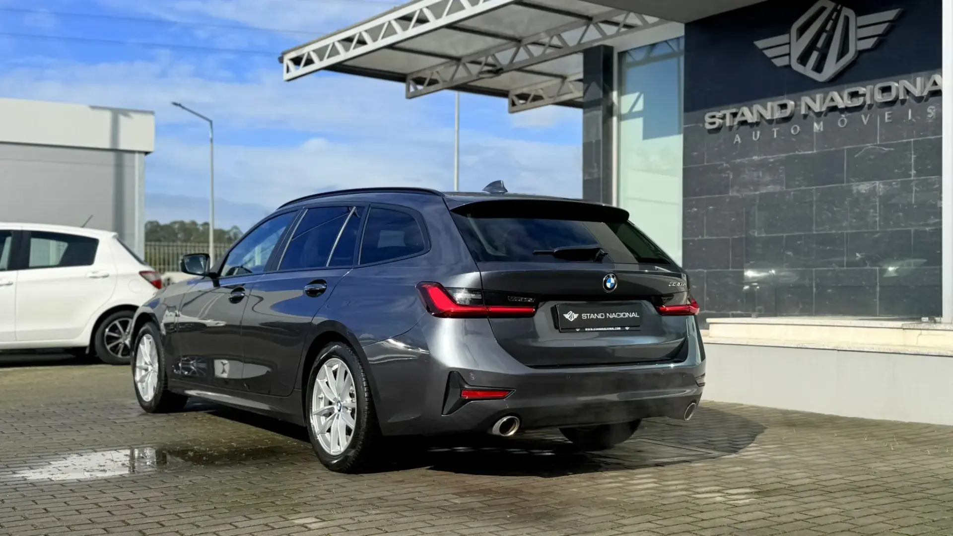 BMW 330 e Corporate Edition Auto 9