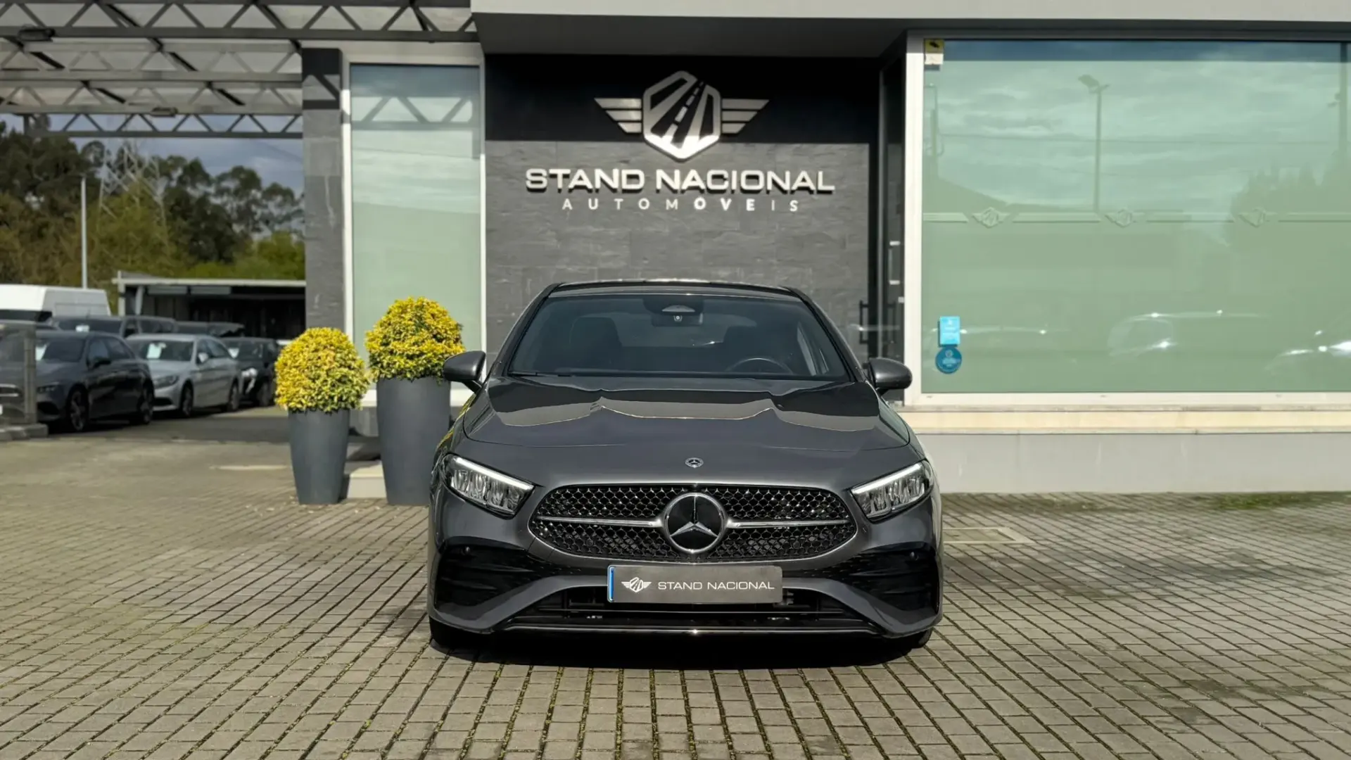Mercedes-Benz A 180 Limousine d AMG Line Aut. 2