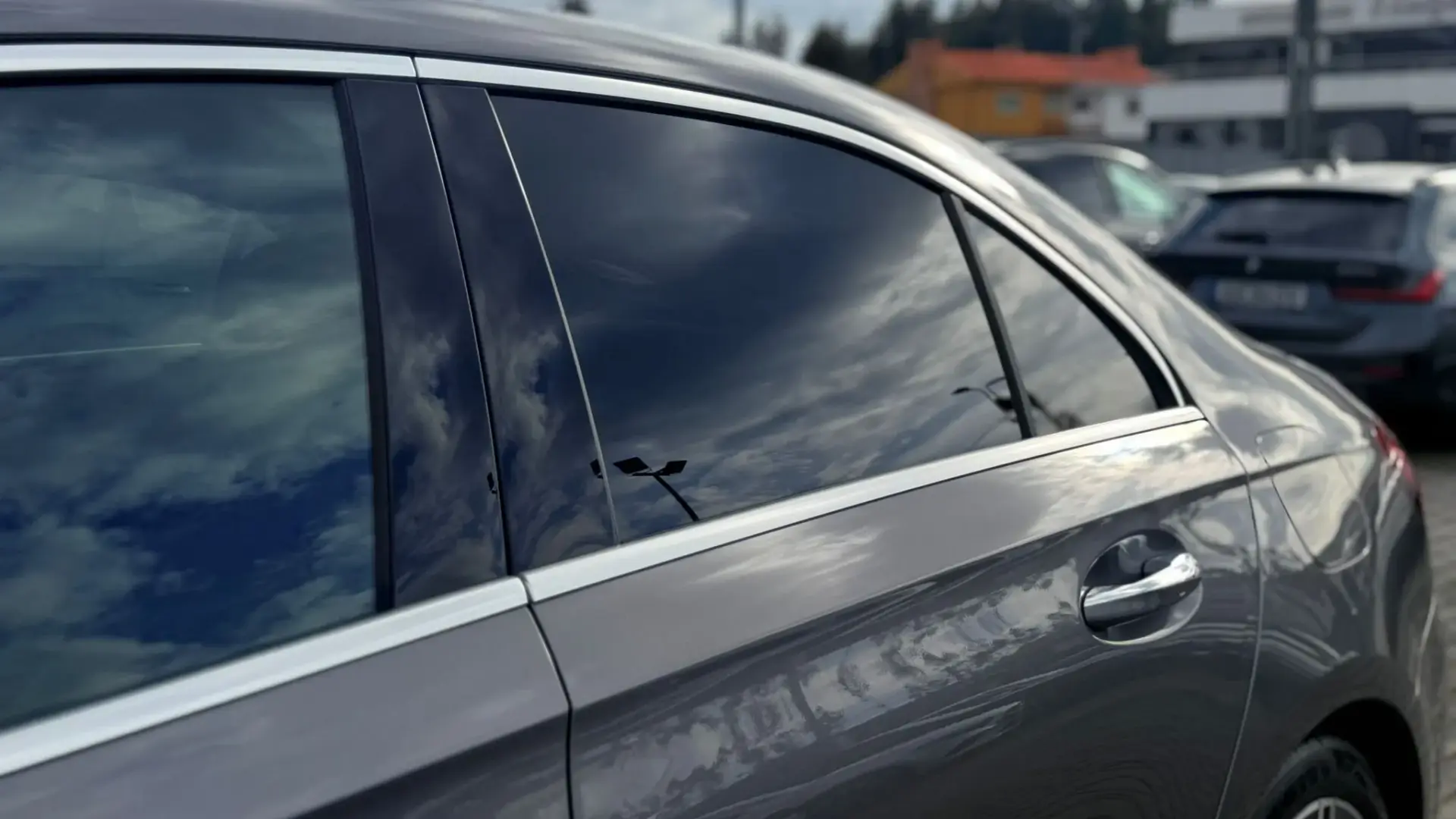 Mercedes-Benz A 180 Limousine d AMG Line Aut. 12