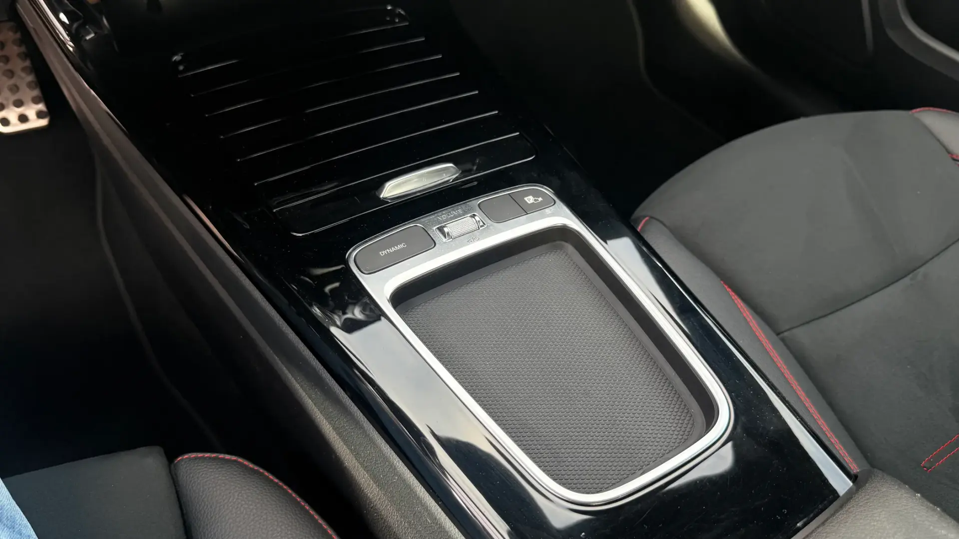 Mercedes-Benz A 200 Limousine d AMG Line Aut. 18