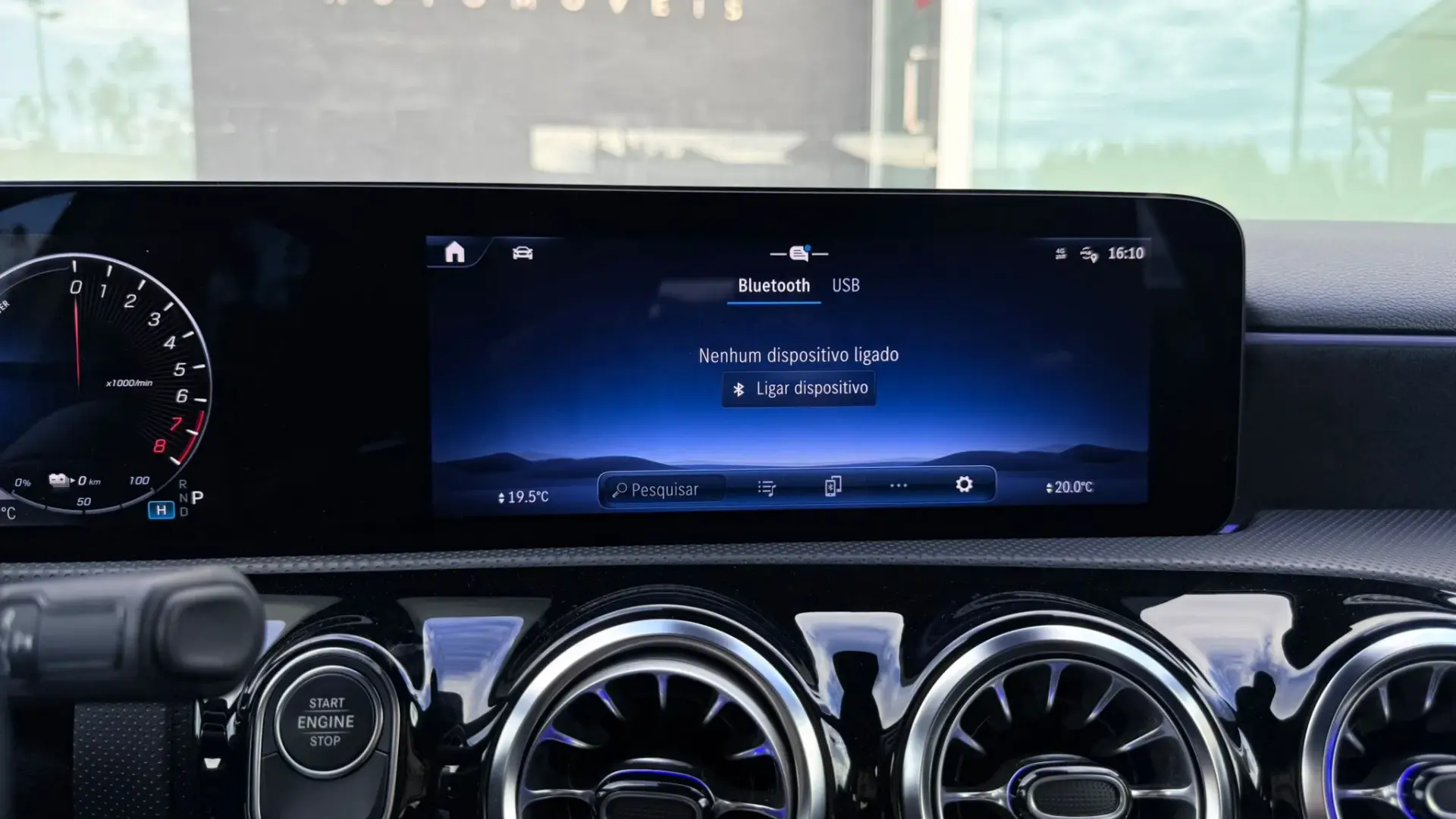 Mercedes-Benz A 250 e AMG Line 16