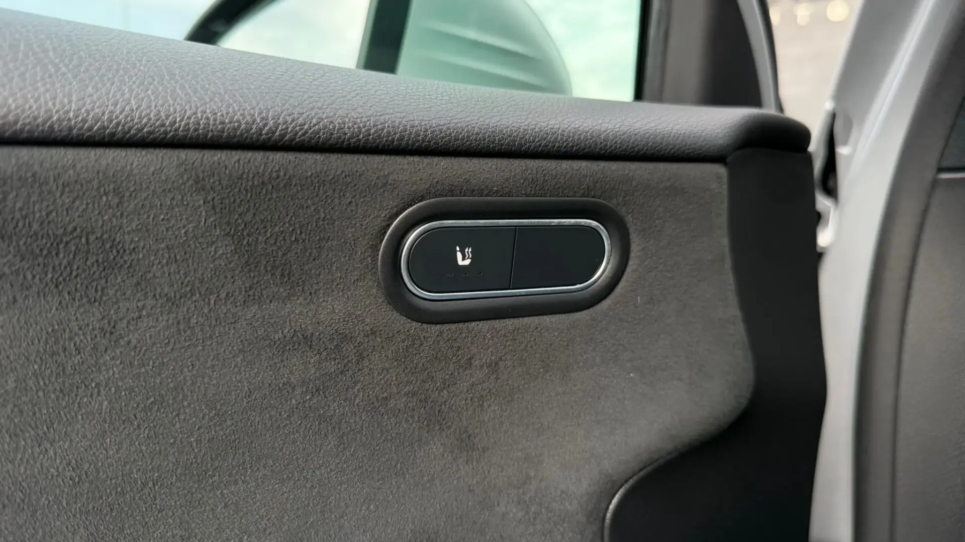 Mercedes-Benz A 250 e AMG Line 18