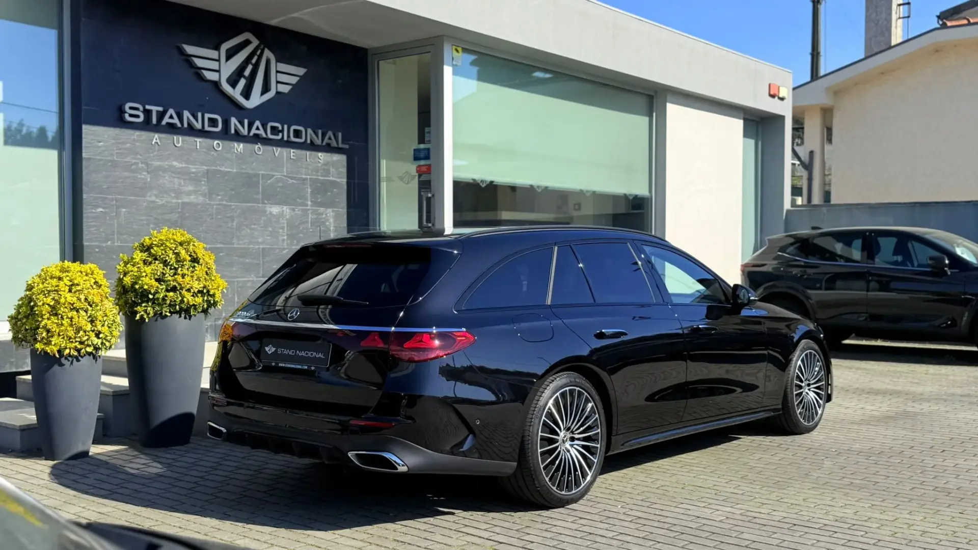 Mercedes-Benz E 300 de AMG Line 3