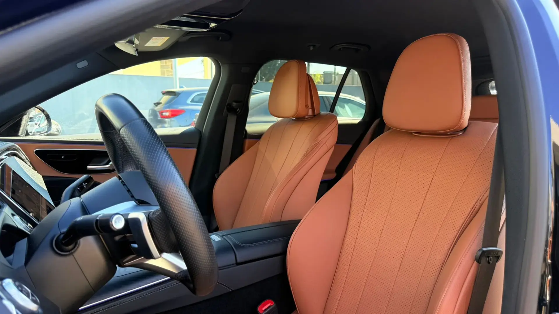 Mercedes-Benz E 300 de AMG Line 14