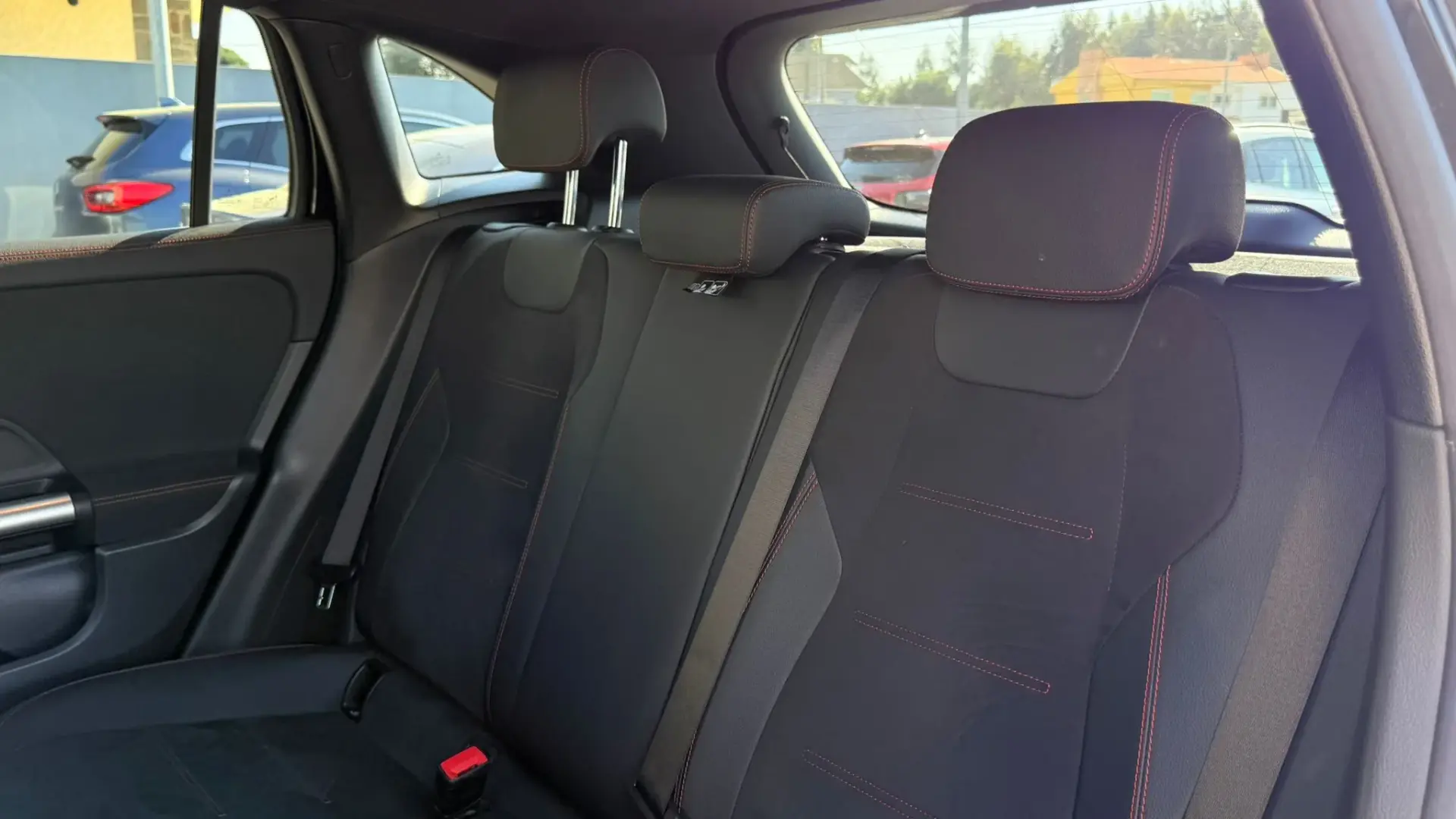 Mercedes-Benz GLA 200 d AMG Line 13