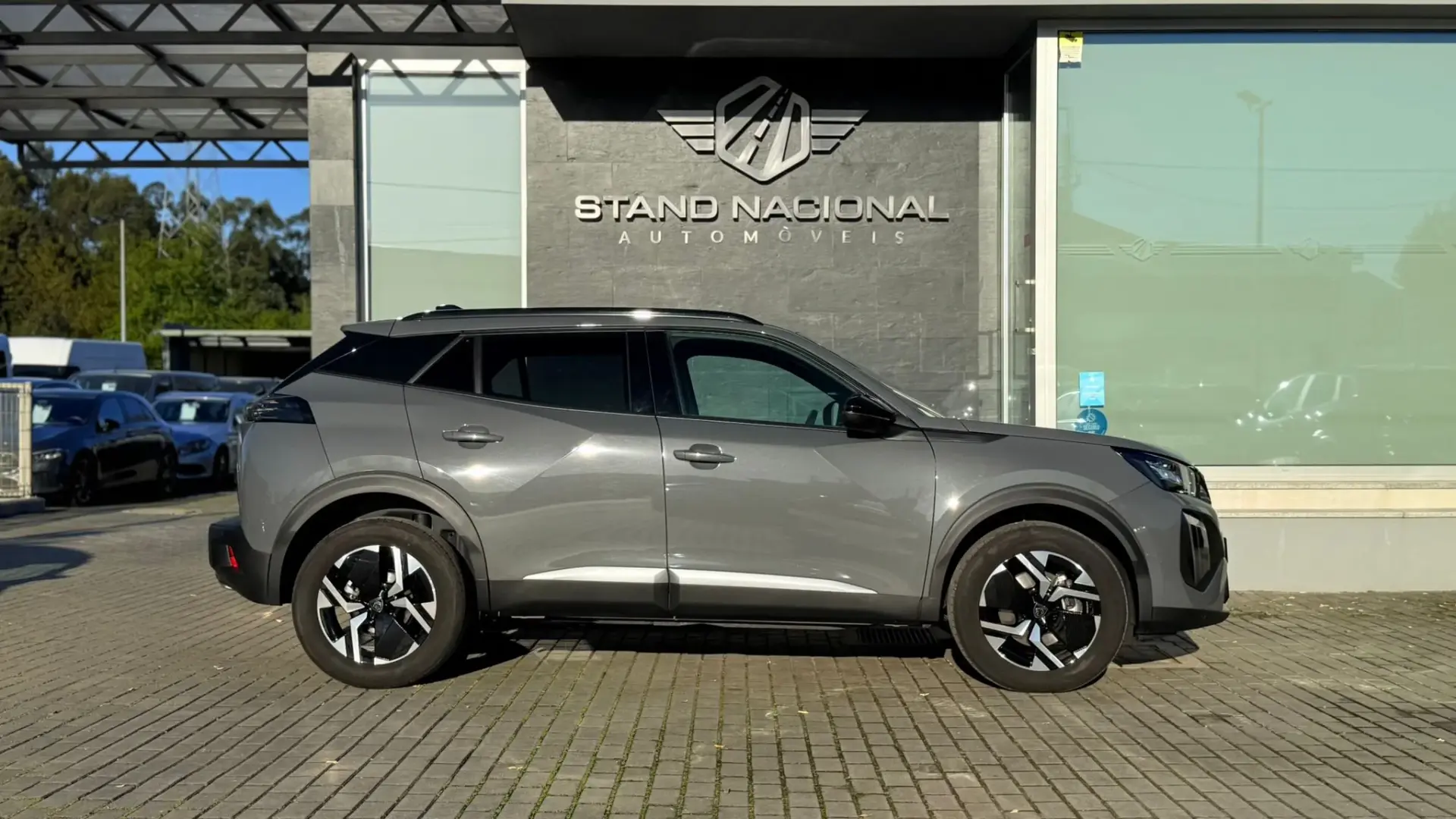 Peugeot 2008 1.2 Hybrid Allure e-DCS6 4