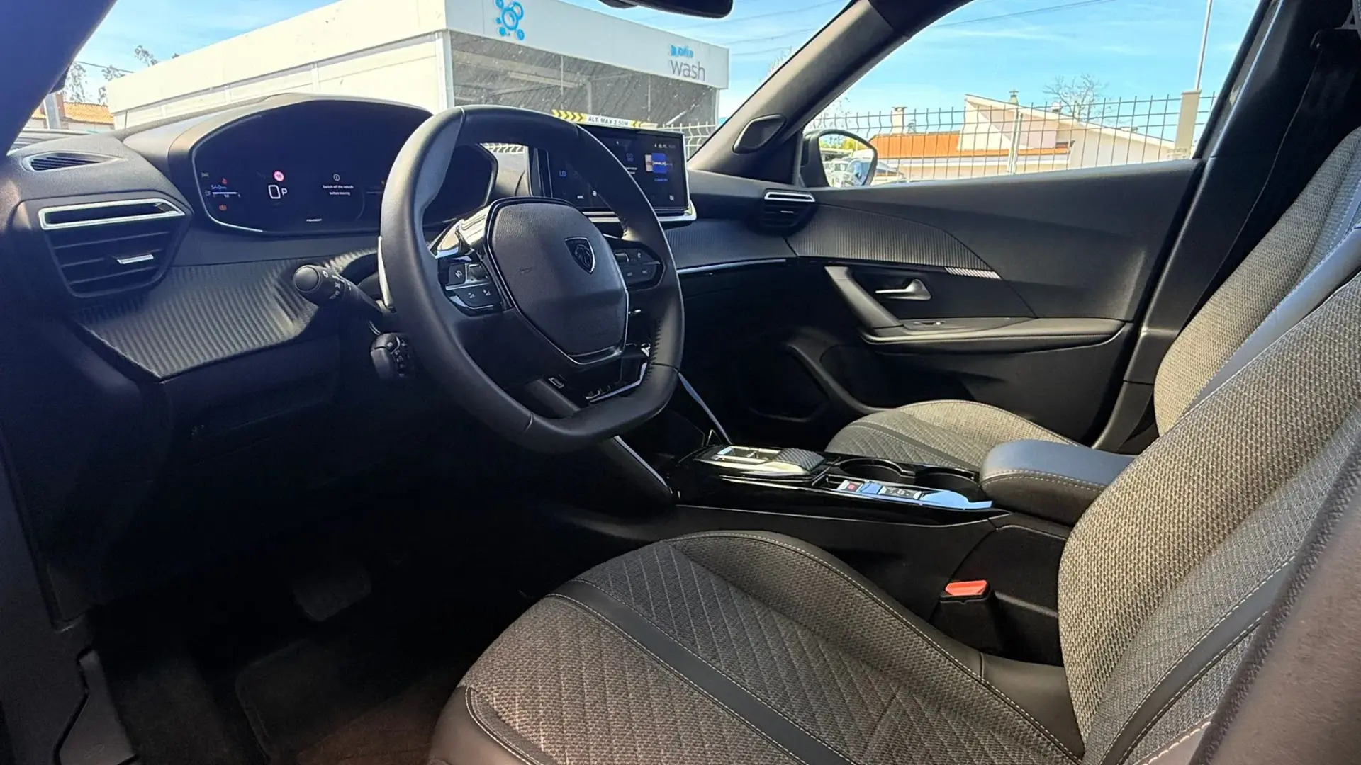 Peugeot 2008 1.2 Hybrid Allure e-DCS6 9