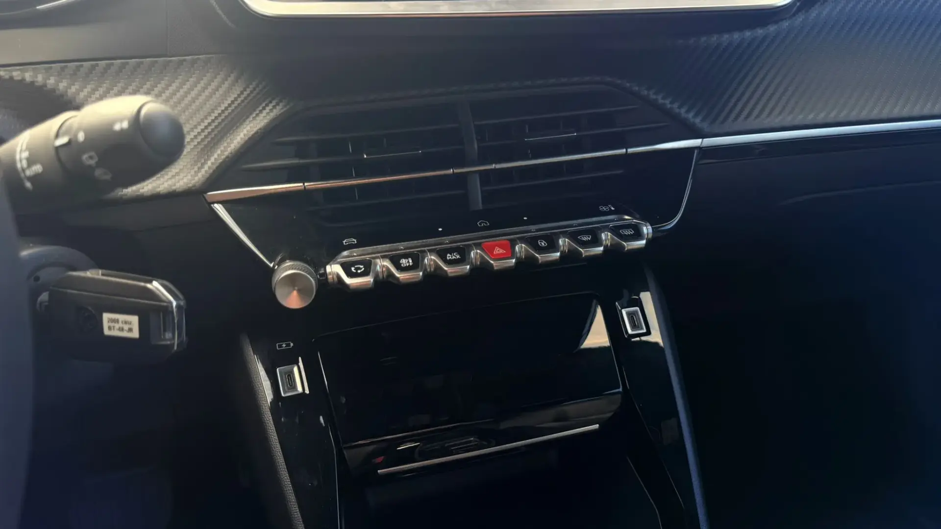 Peugeot 2008 1.2 Hybrid Allure e-DCS6 14