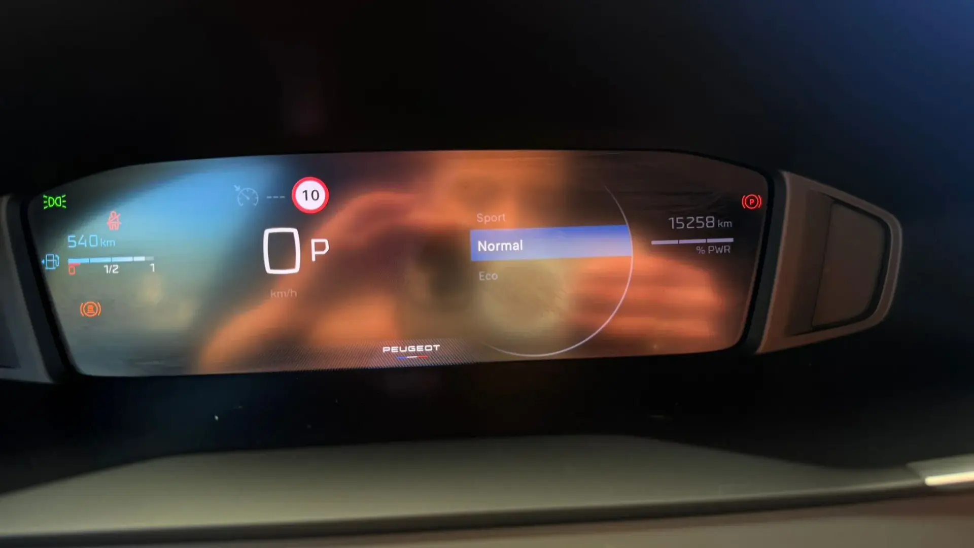 Peugeot 2008 1.2 Hybrid Allure e-DCS6 21