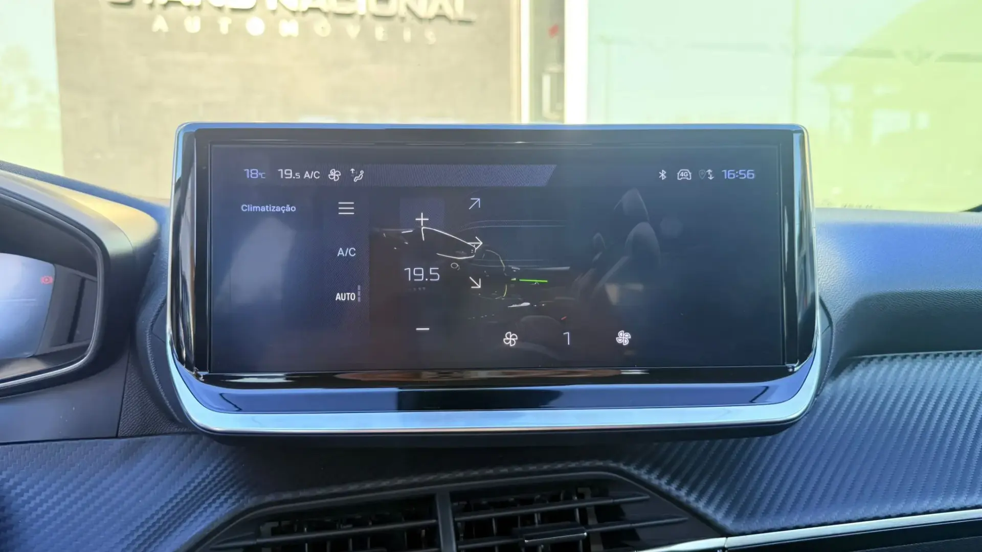 Peugeot 208 Peugeot 208 1.2 Hybrid Allure e-DCS6 19