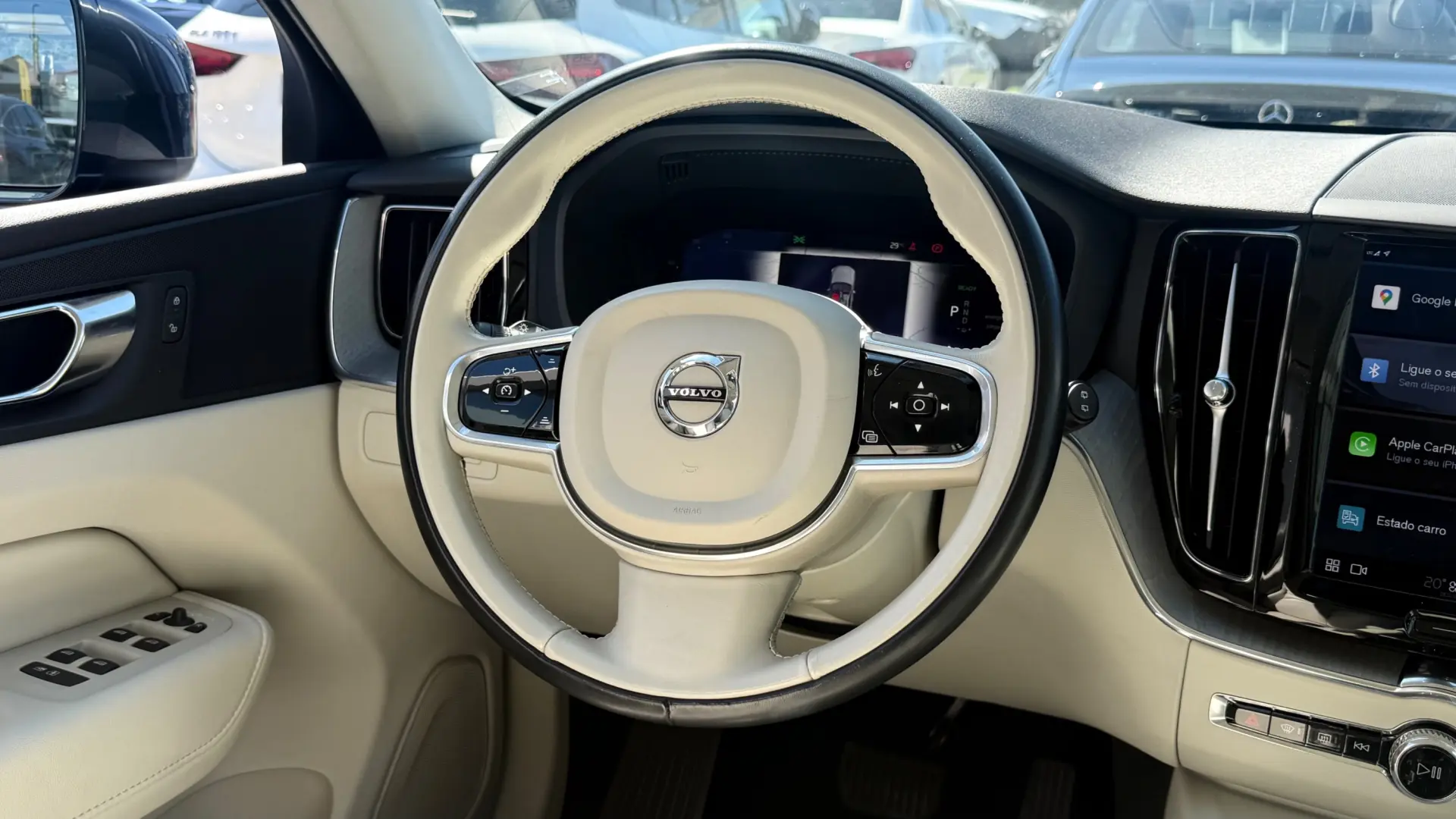 Volvo XC 60 2.0 T6 PHEV Core AWD 14