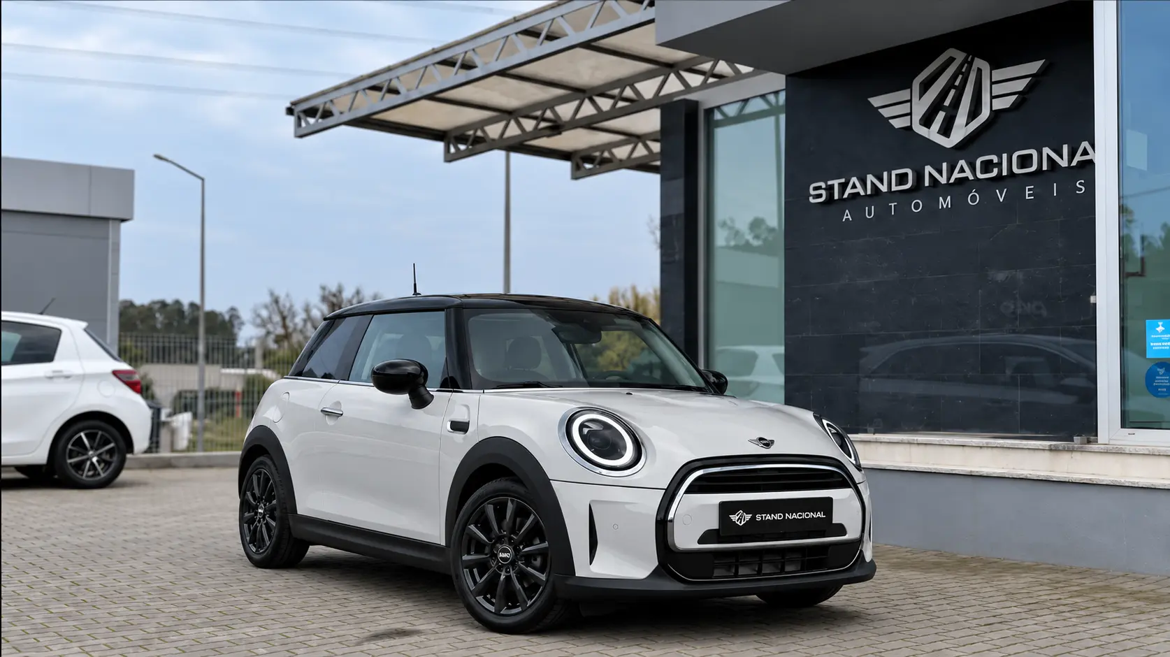 MINI 3 Portas Cooper Auto 3