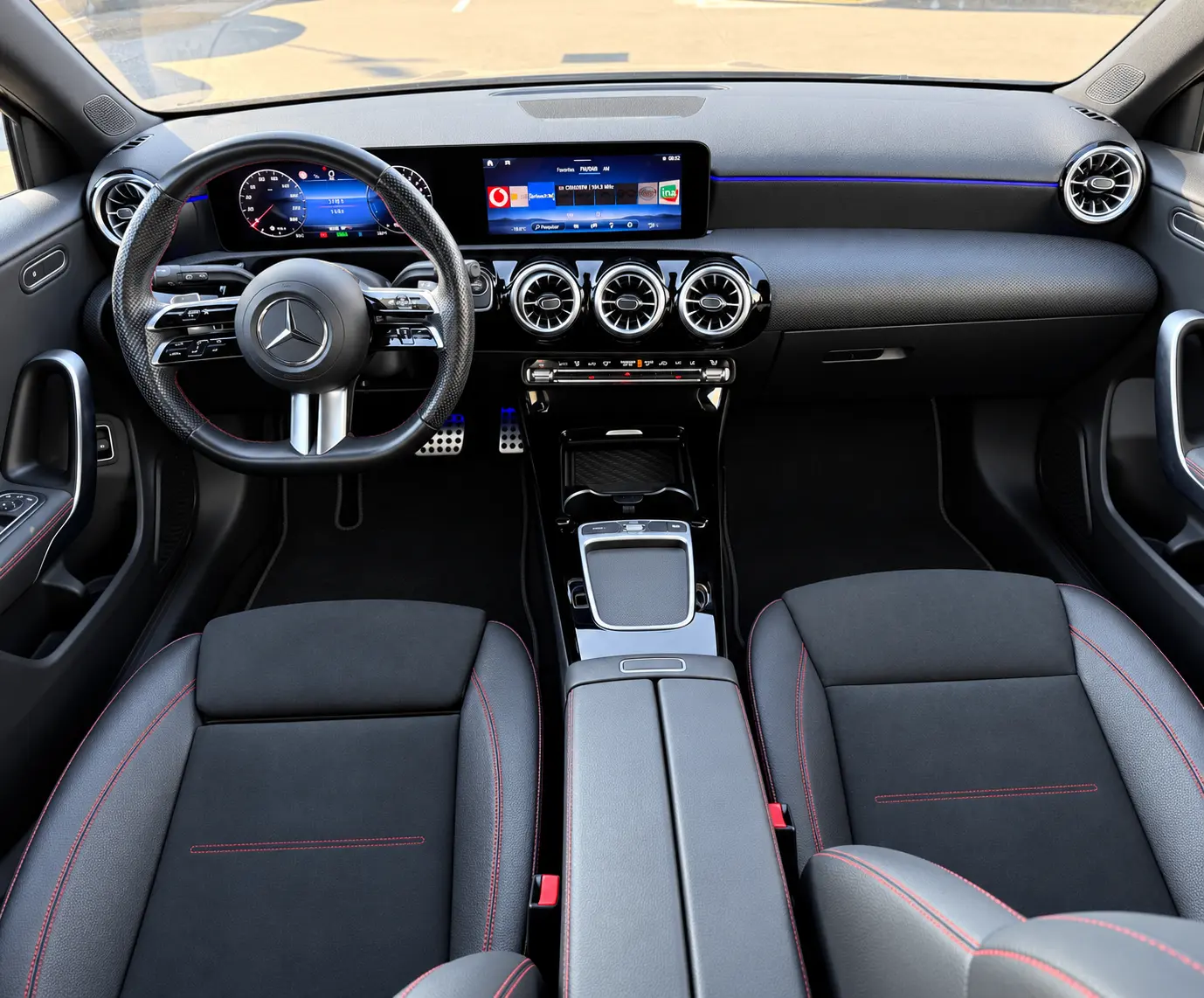 Mercedes-Benz A 250 e AMG Line 11