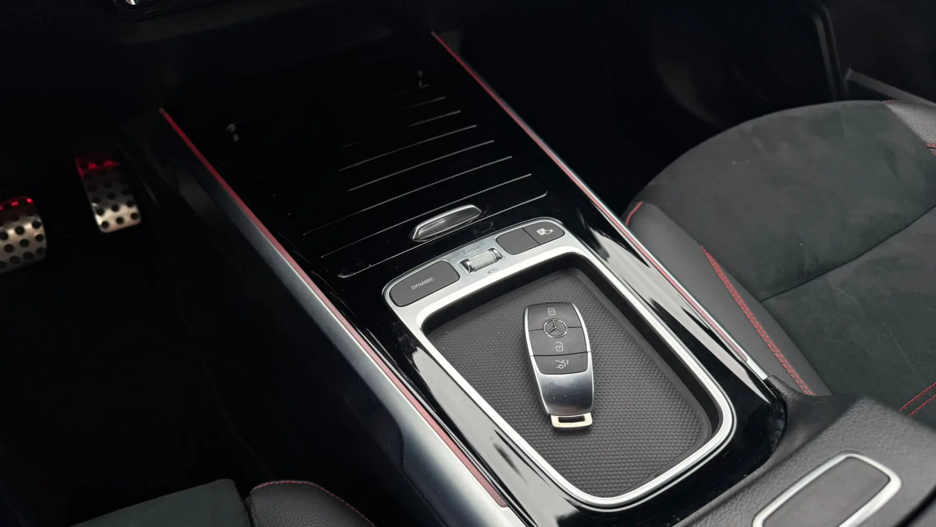 Mercedes-Benz GLB 180 d AMG Line 15