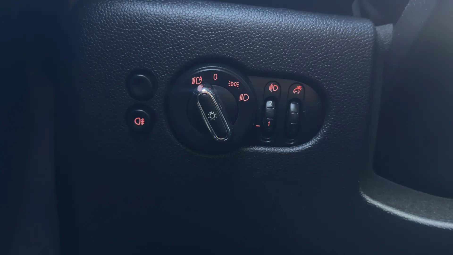 MINI 3 Portas Cooper Auto 22
