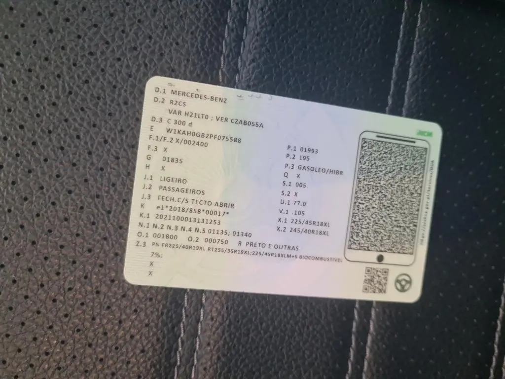 Mercedes-Benz C 300 d AMG Line 12