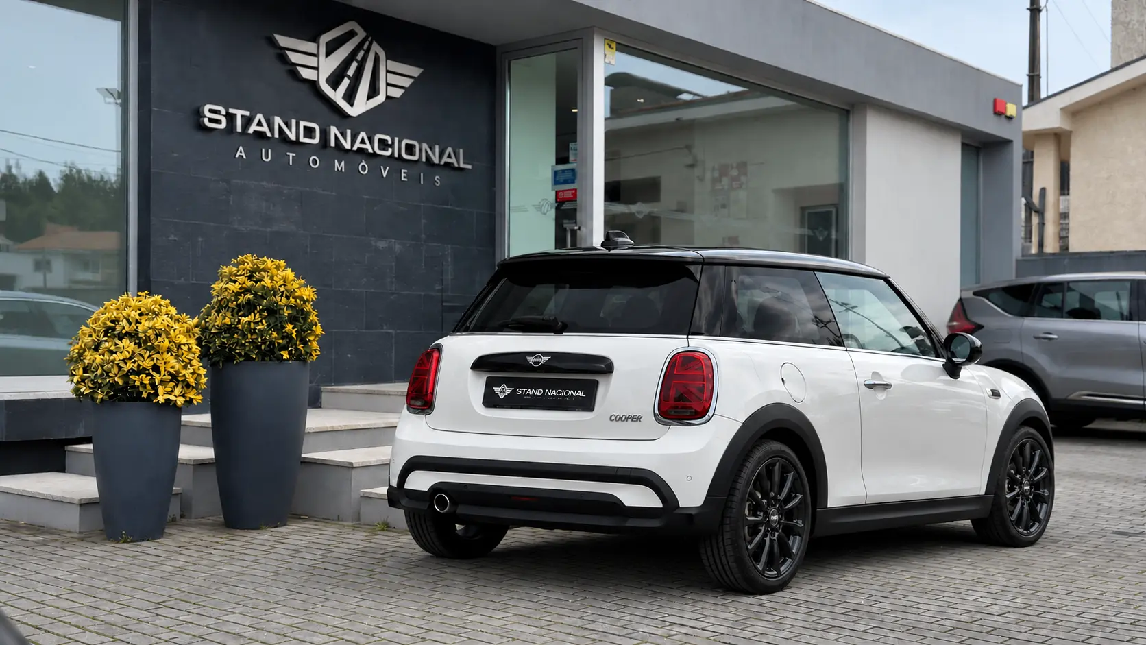 MINI 3 Portas Cooper Auto 5