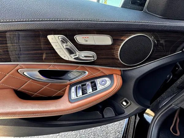 Mercedes-Benz C 220 d 9G-TRONIC AMG Line 10