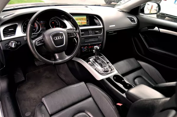 Audi A5 2.7 TDi Multitronic 6