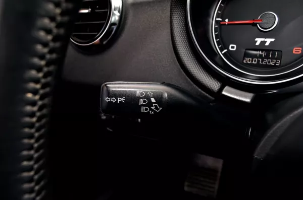 Audi TT Roadster 2.0 TDi quattro S-line 14