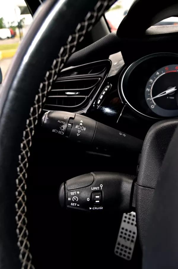 DS DS3 3 1.6 BlueHDi Sport Chic 13