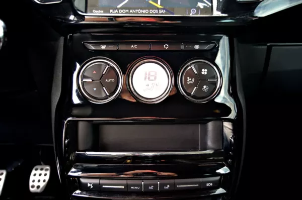 DS DS3 3 1.6 BlueHDi Sport Chic 17