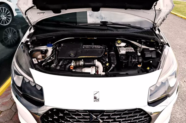 DS DS3 3 1.6 BlueHDi Sport Chic 27