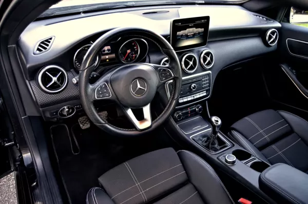 Mercedes-Benz A 180 d Fleet Pack Urban 7