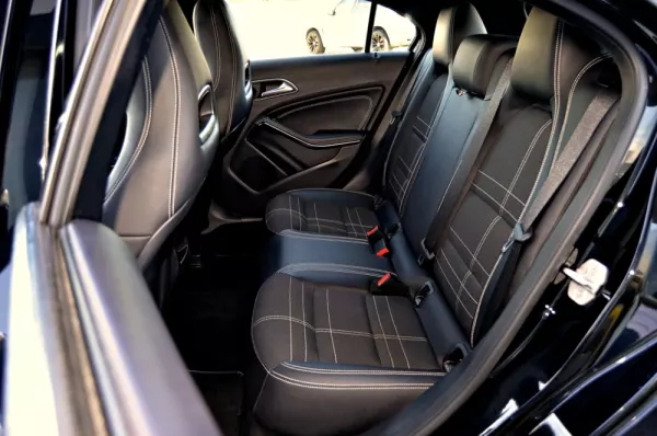 Mercedes-Benz A 180 d Fleet Pack Urban 9