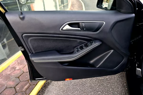 Mercedes-Benz A 180 d Fleet Pack Urban 10