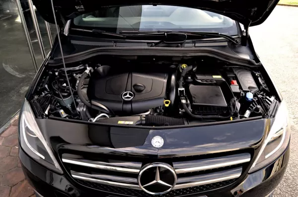 Mercedes-Benz B 220 CDi AMG Line 32