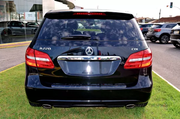 Mercedes-Benz B 220 CDi AMG Line 33