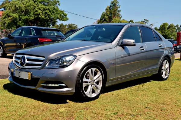 Mercedes-Benz C 220 CDi Avantgarde BlueEfficiency Aut. 3