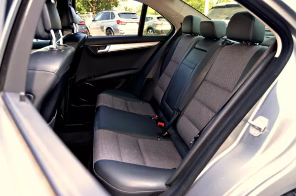 Mercedes-Benz C 220 CDi Avantgarde BlueEfficiency Aut. 9