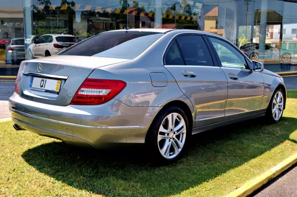 Mercedes-Benz C 220 CDi Avantgarde BlueEfficiency Aut. 29