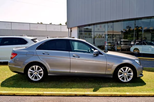 Mercedes-Benz C 220 CDi Avantgarde BlueEfficiency Aut. 30