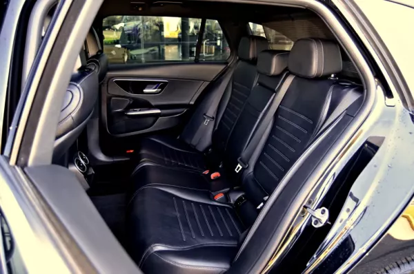 Mercedes-Benz C 300 d AMG Line 9